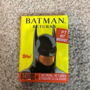Vintage 1991 Topps Batman Returns 8 Card Pack